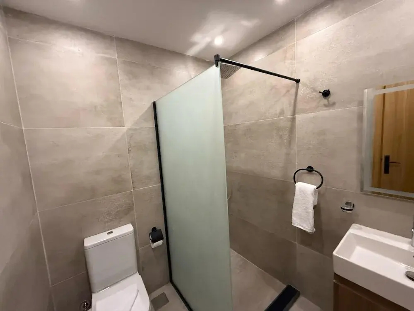 The Gate Hotel Front Pyramids & Sphinx View