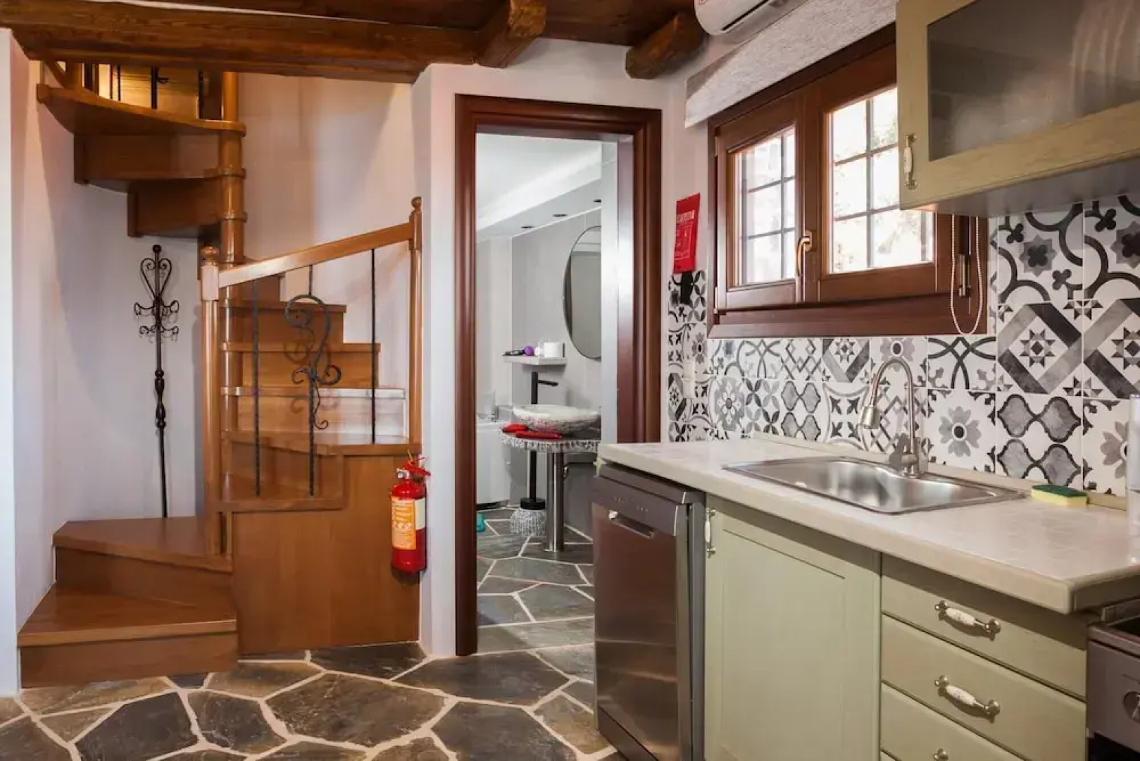 Barbarella Deluxe Maisonette