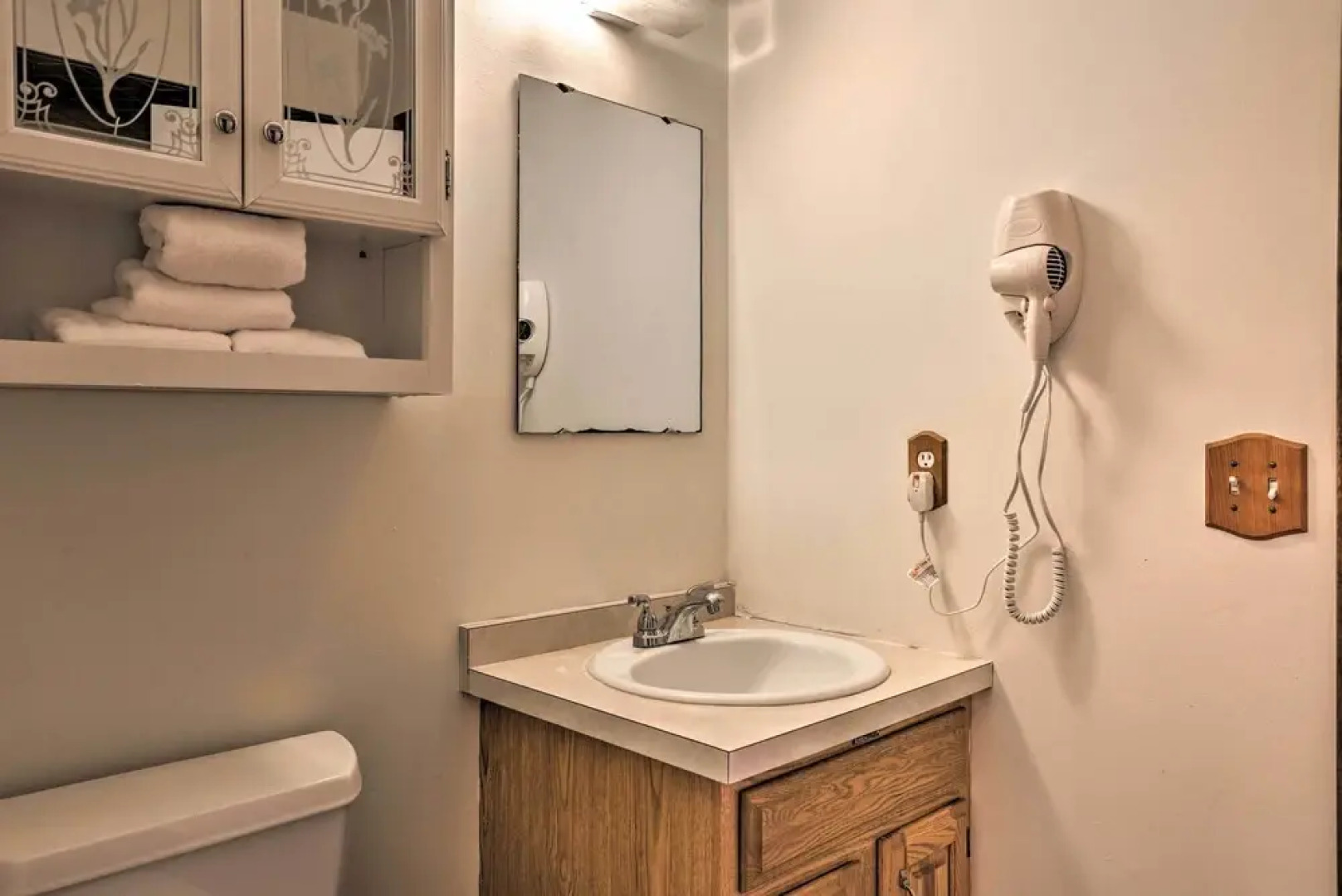 Vernon Township Condo Near Golfing + Skiing!