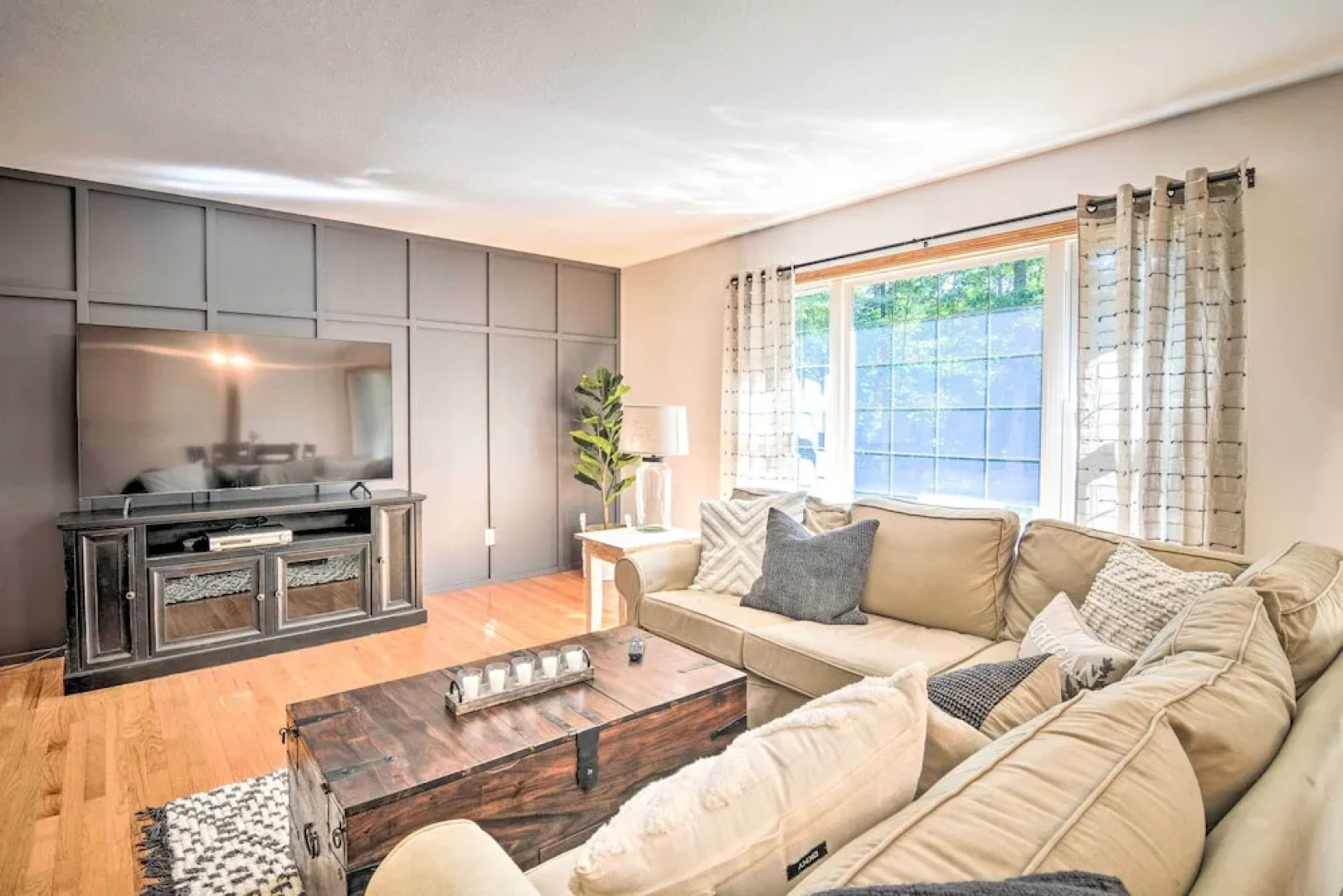 Upscale Family Cottage < 1 Mi to Higgins Lake