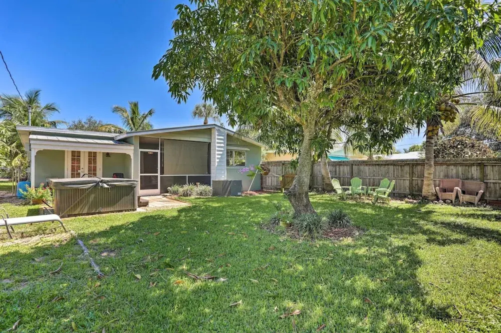 Vibrant Stuart Getaway w/ Private Hot Tub!