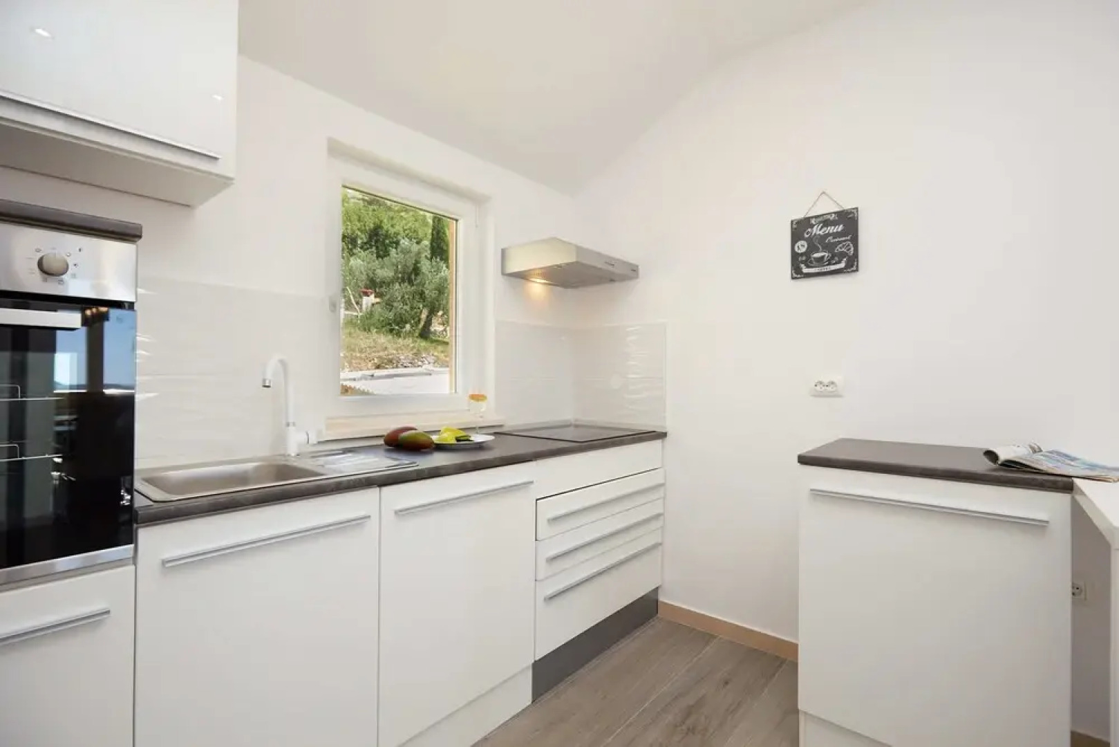 Summer Chill Apartment 3