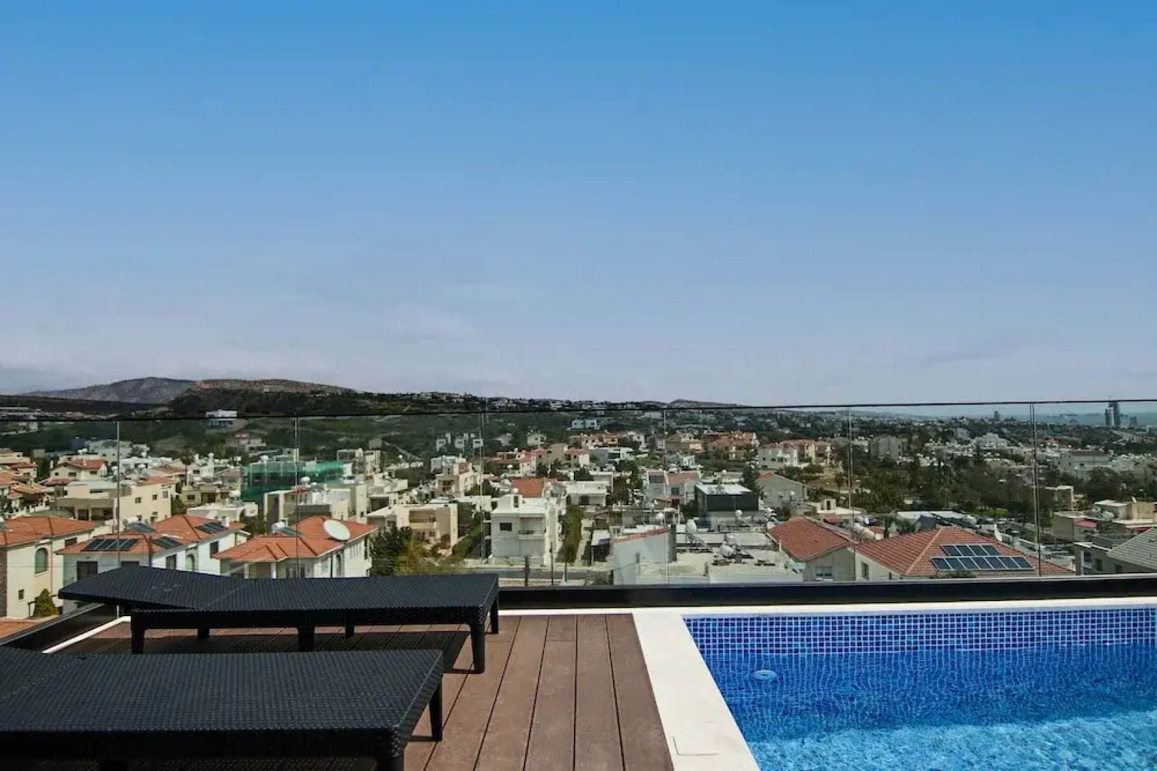 Phaedrus Living: Sea View Anna Residence 301
