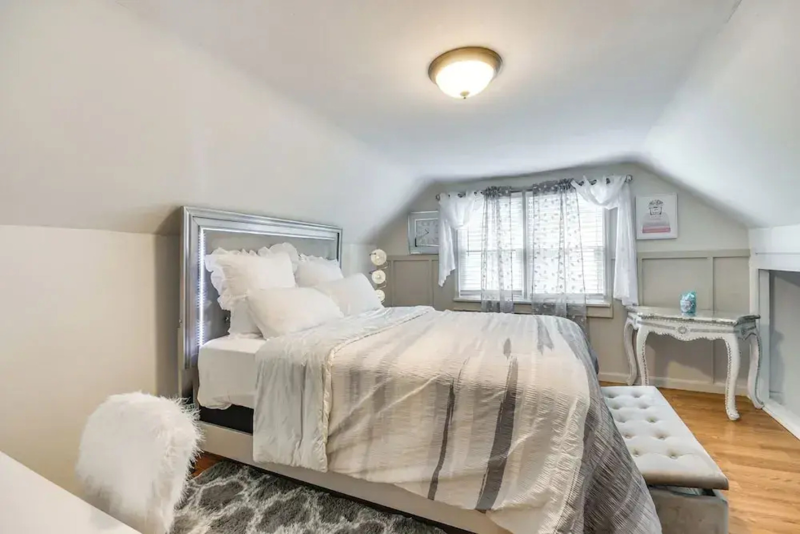 3 Mi to Dtwn Syracuse: Home w/ Fenced Yard!