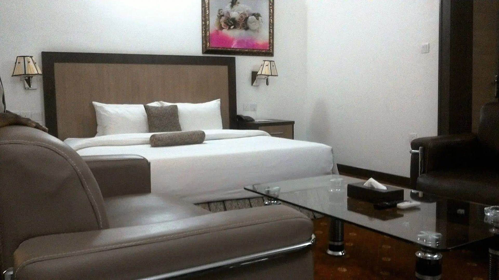 Immaculate Suites & Apartments