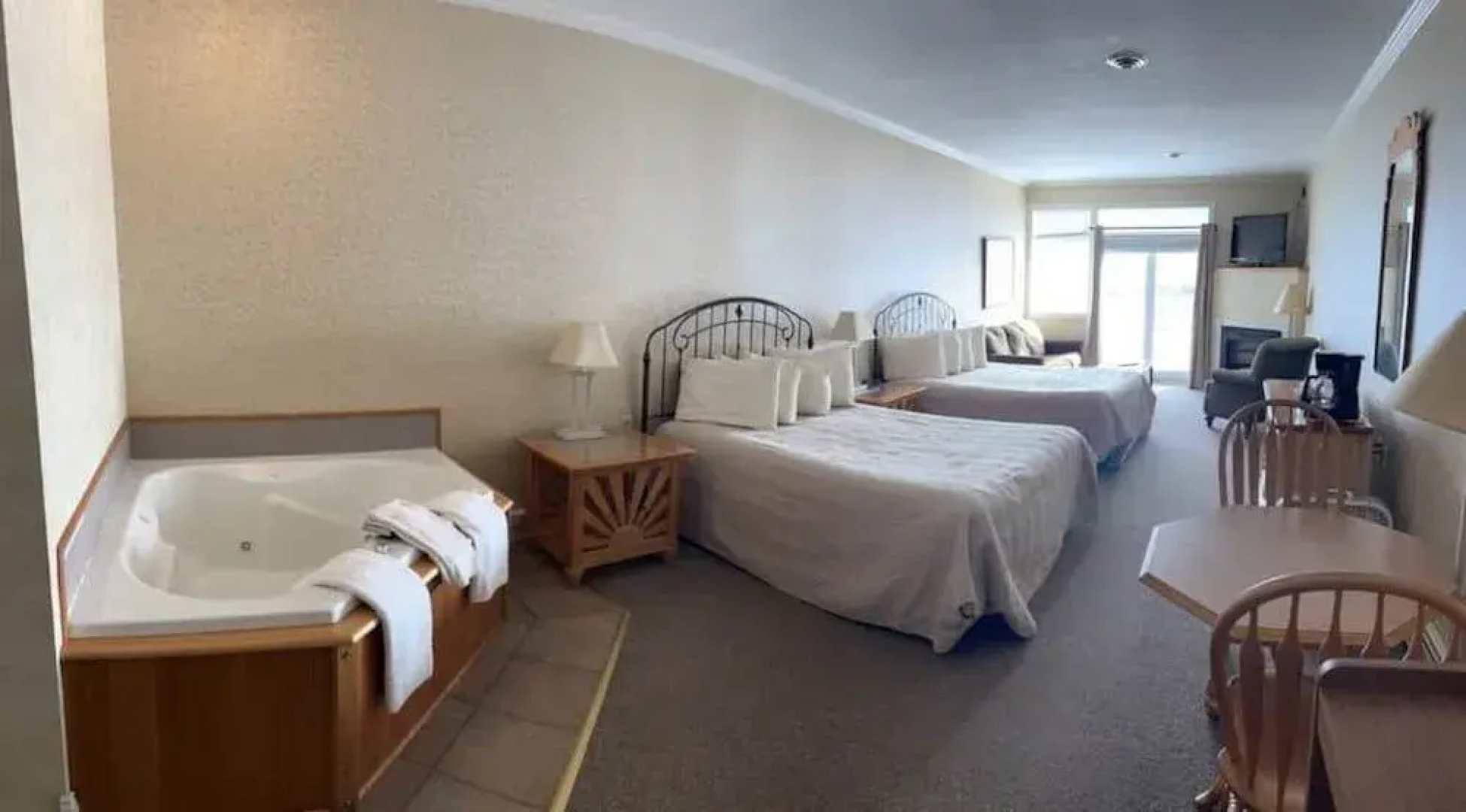 Pier Plaza Lodging