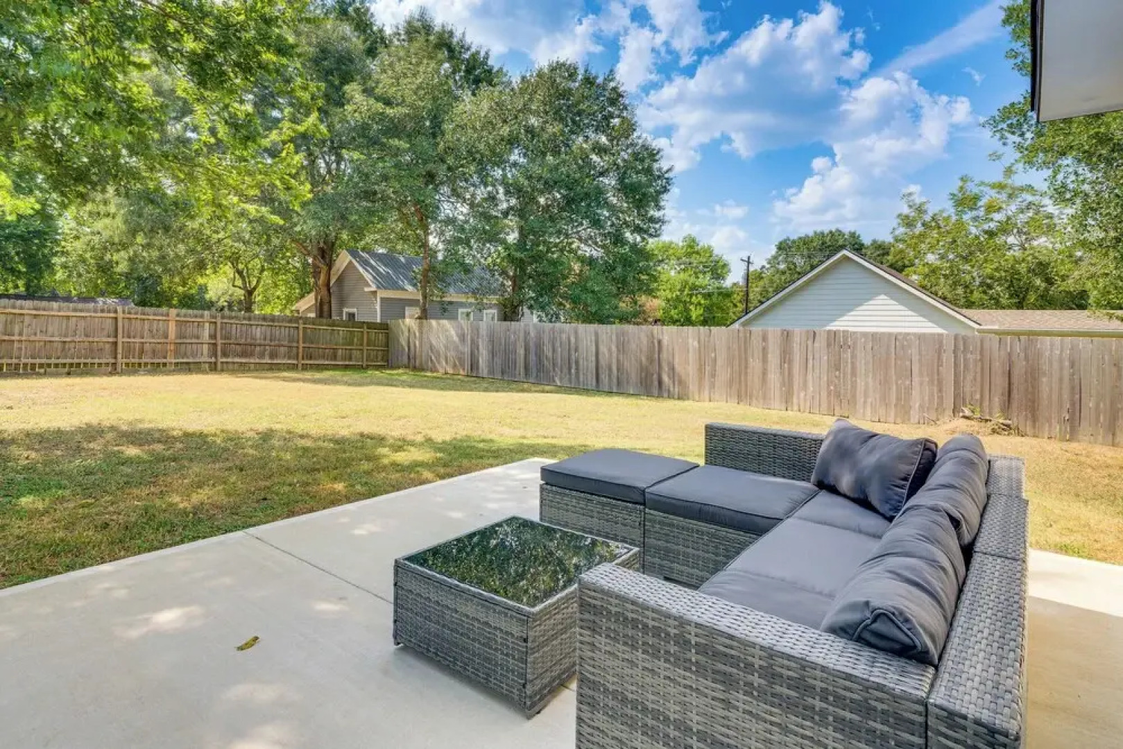 1 Mi to Dtwn Brenham! 'the Bell & Bloom Cottage'