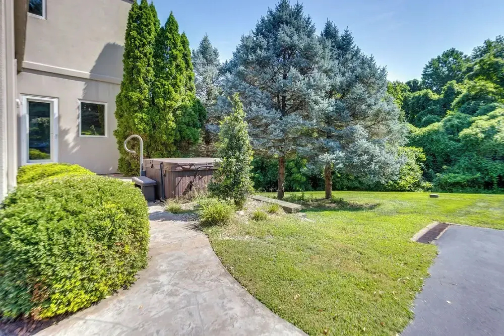 Spacious Missouri Retreat w/ Pool, Gym & Game Room