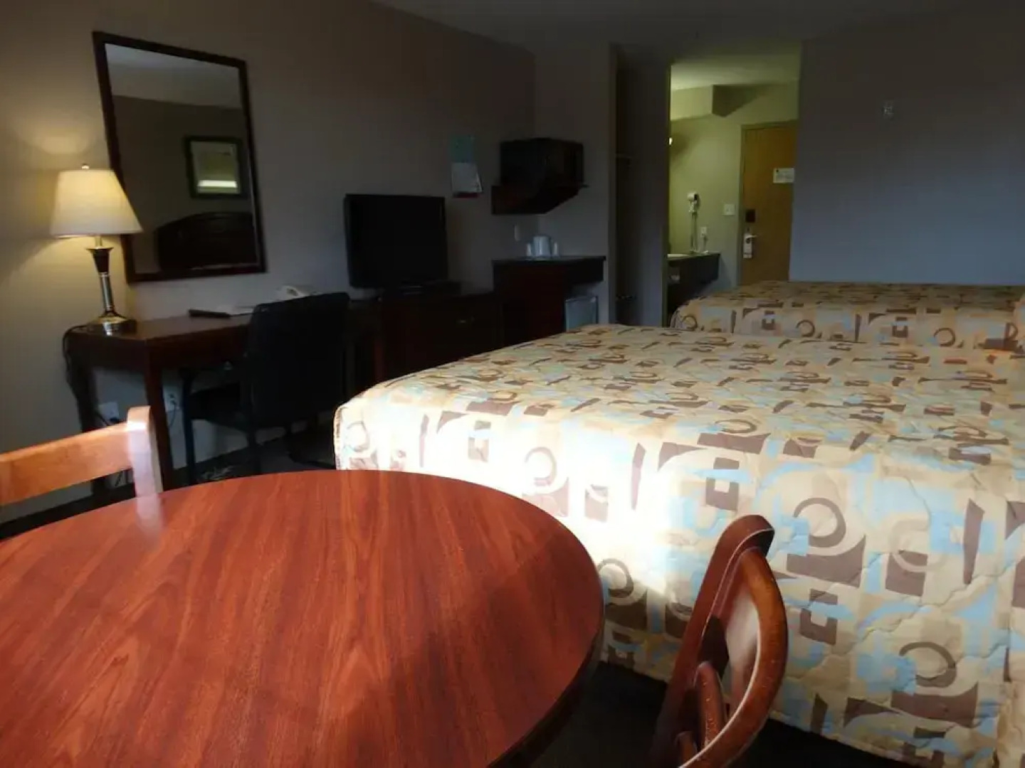 R&R Inn & Suites