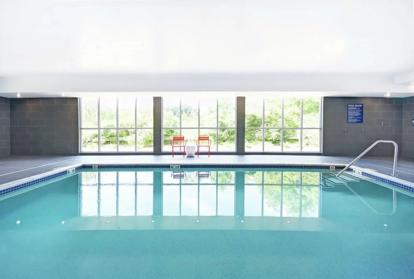 Tru by Hilton Grand Rapids Airport