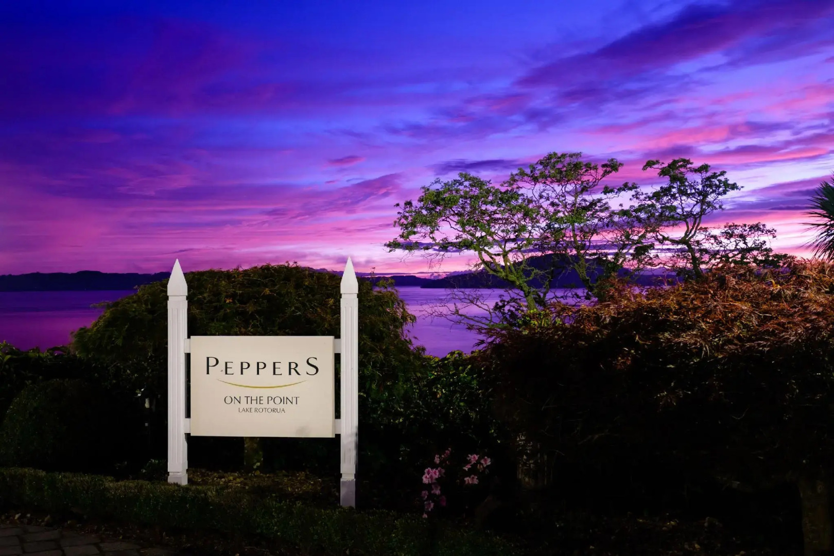 On The Point - Lake Rotorua