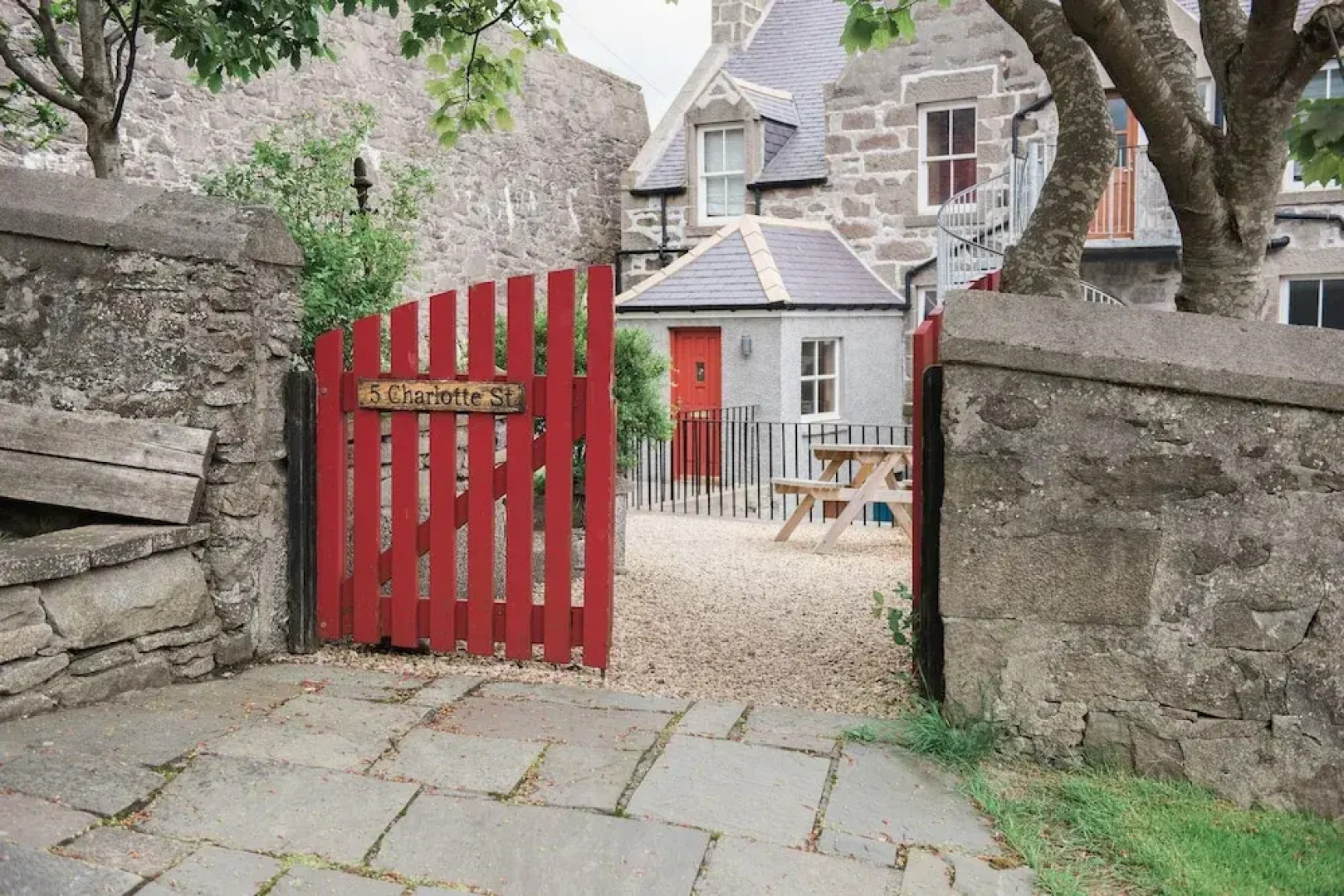 Fort Charlotte Self Catering