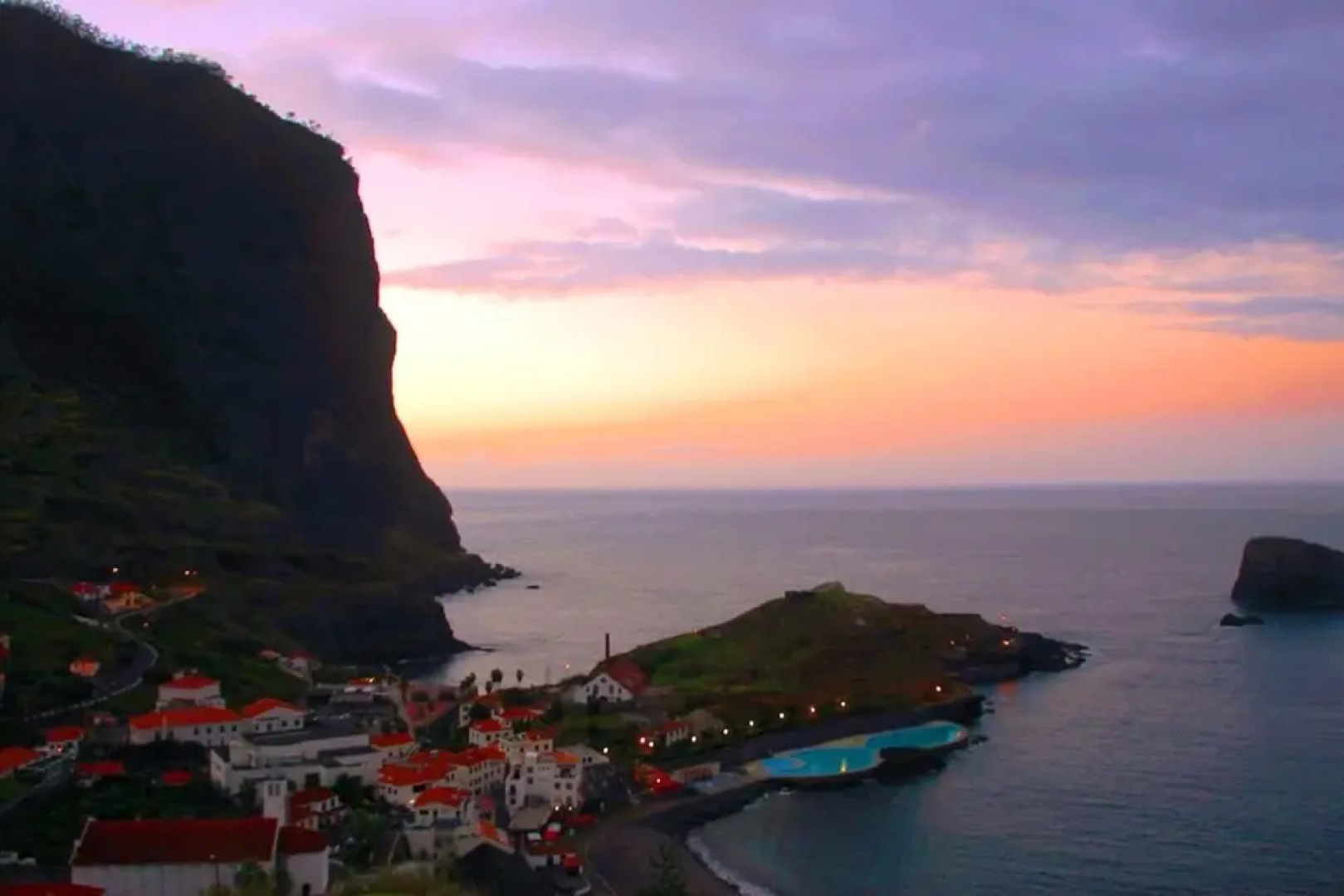 House With one Bedroom in Porto da Cruz, With Wonderful Mountain View, Enclosed Garden and Wifi