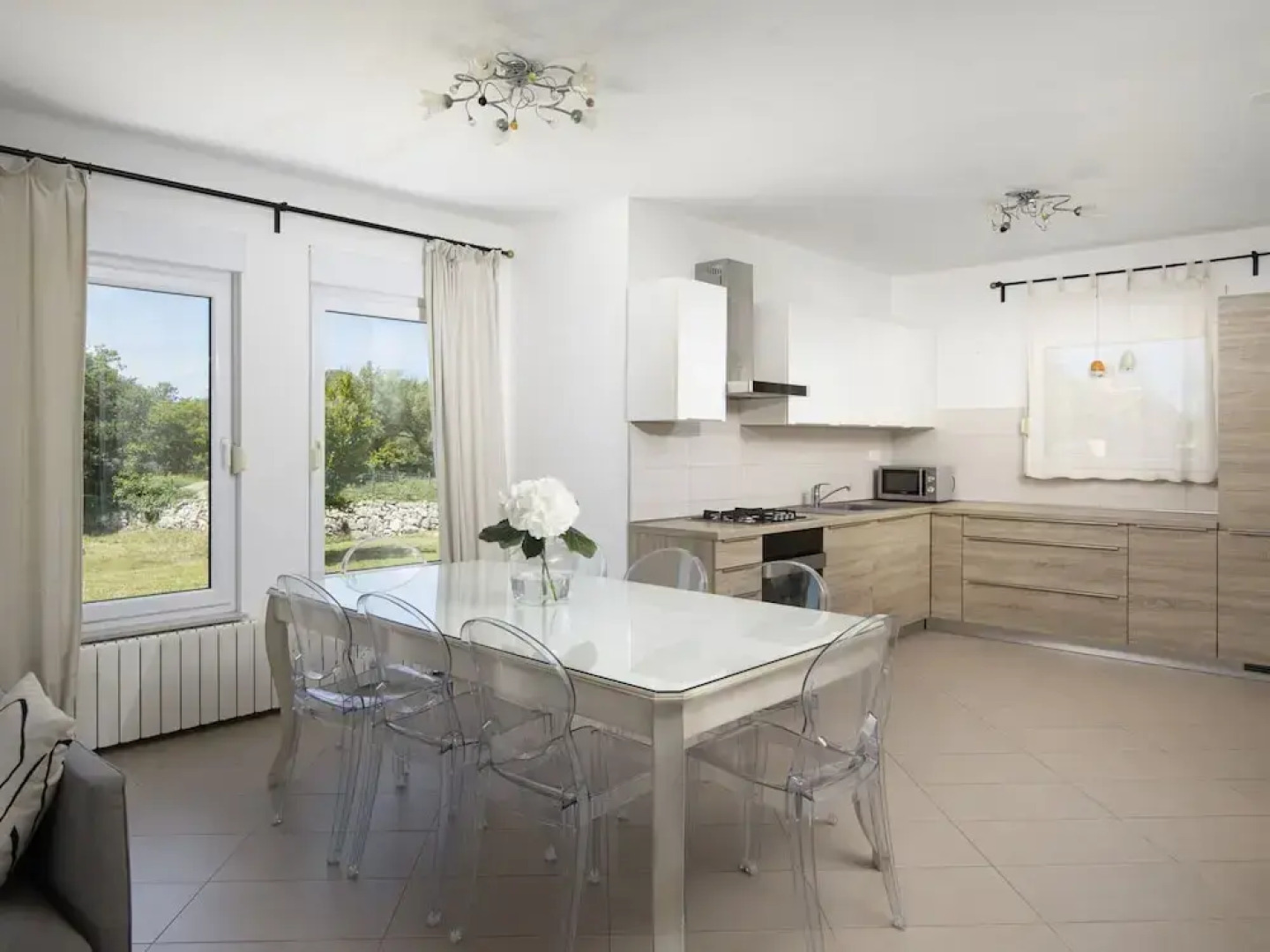 Villa in Sorici With Private Pool