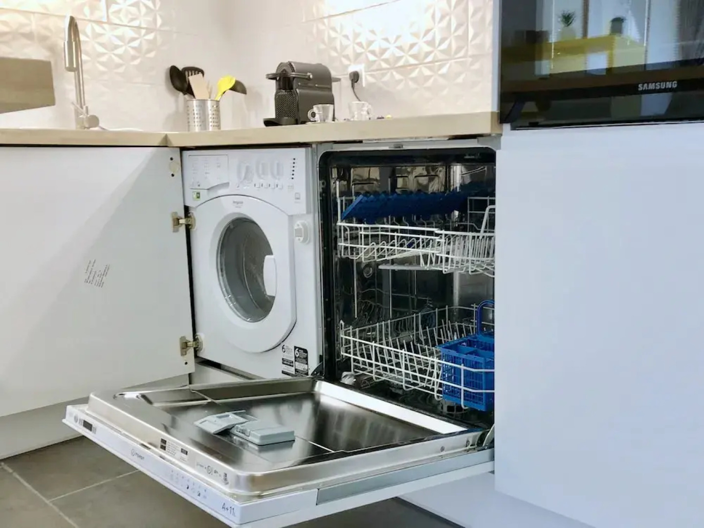 Yellow Lemon Tree - Appartement Centre Gares