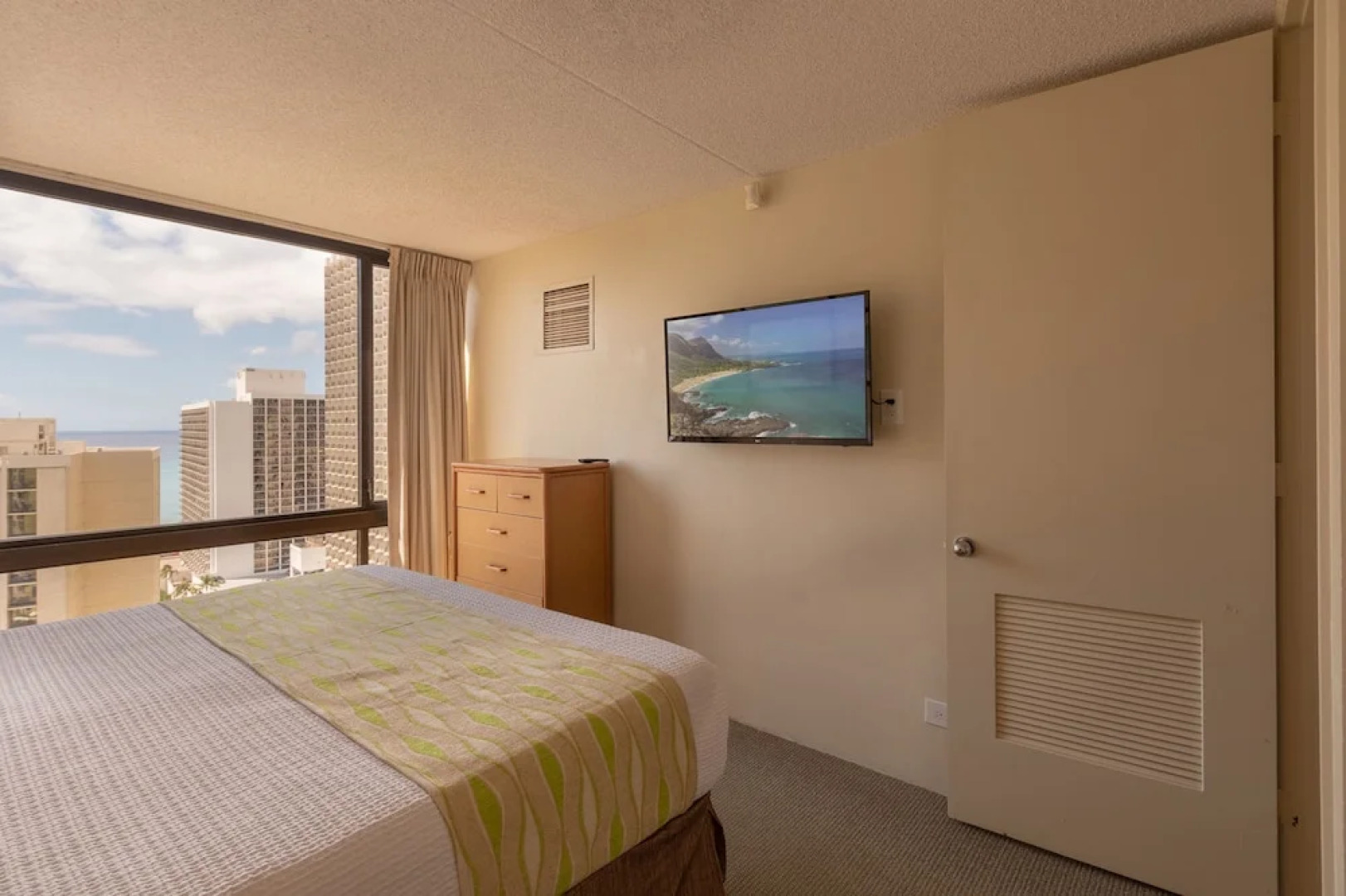 Waikiki Sunset Suite 2404