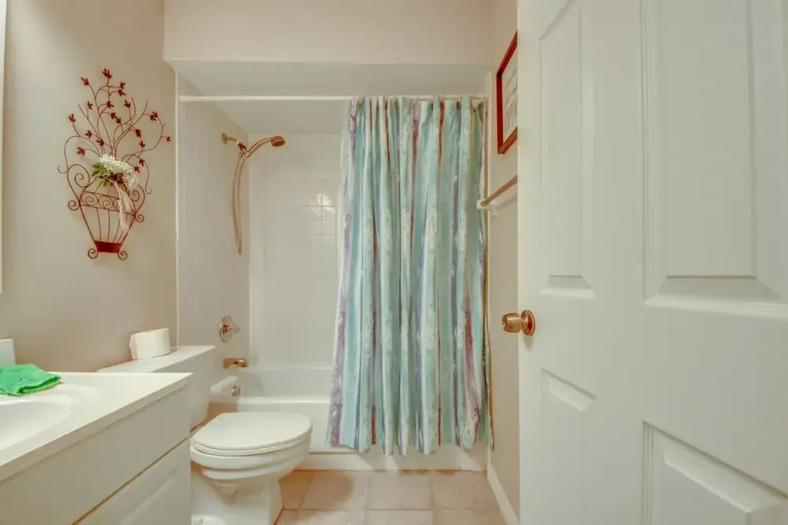 Charter Club Condo - Roelens Vacations