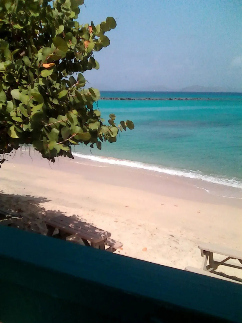 Fischer'S Cove Beach Hotel & Restaurant