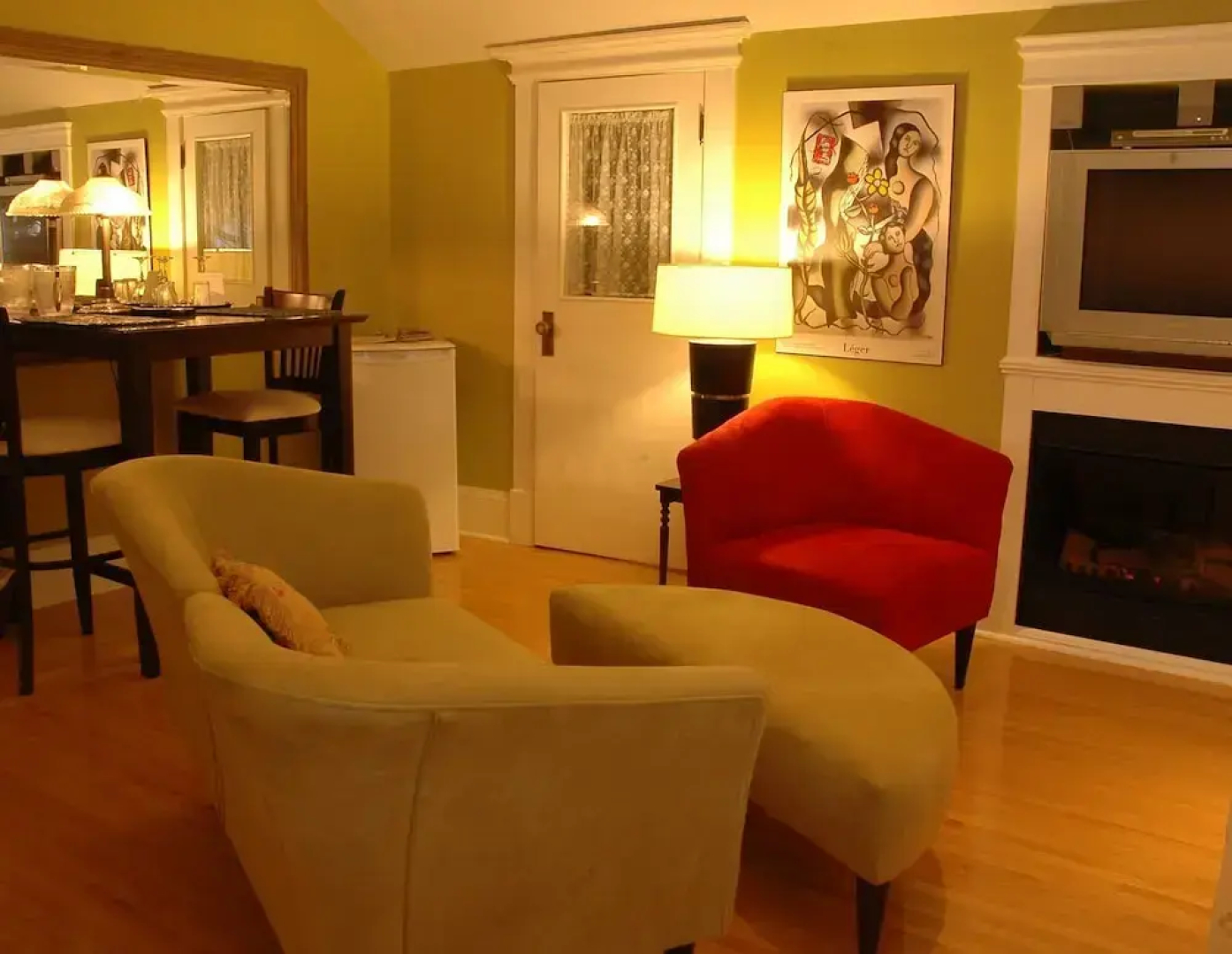 Leaside Manor by The Leaside Group