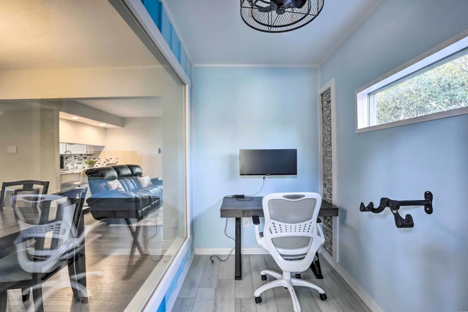 Poolside Oasis: Richardson Home w/ Movie Room!