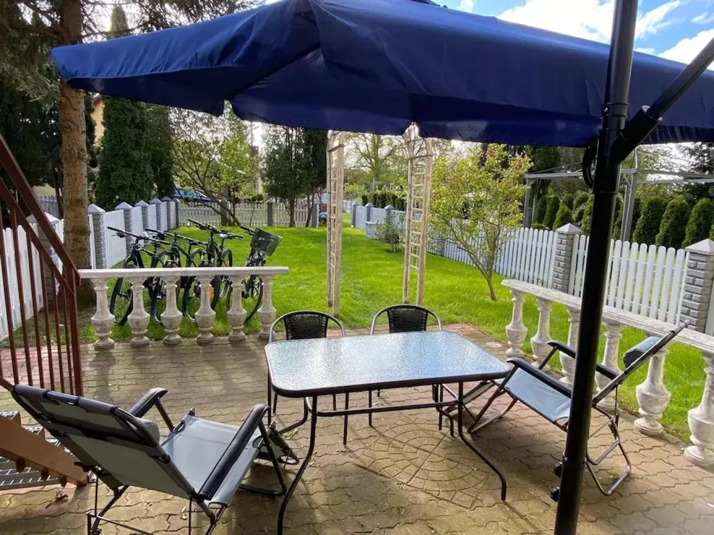 Large Holiday Apartment With a Garden in Stepnica