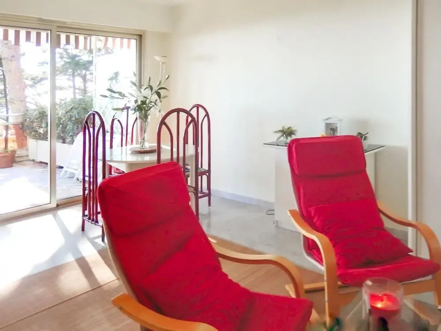 Apartment With one Bedroom in Villeneuve-loubet, With Wonderful sea Vi