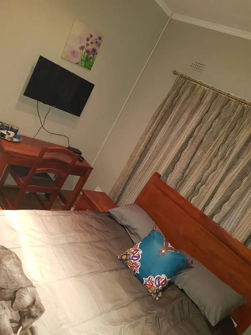 Catalina Lodge and Botanical Gardens