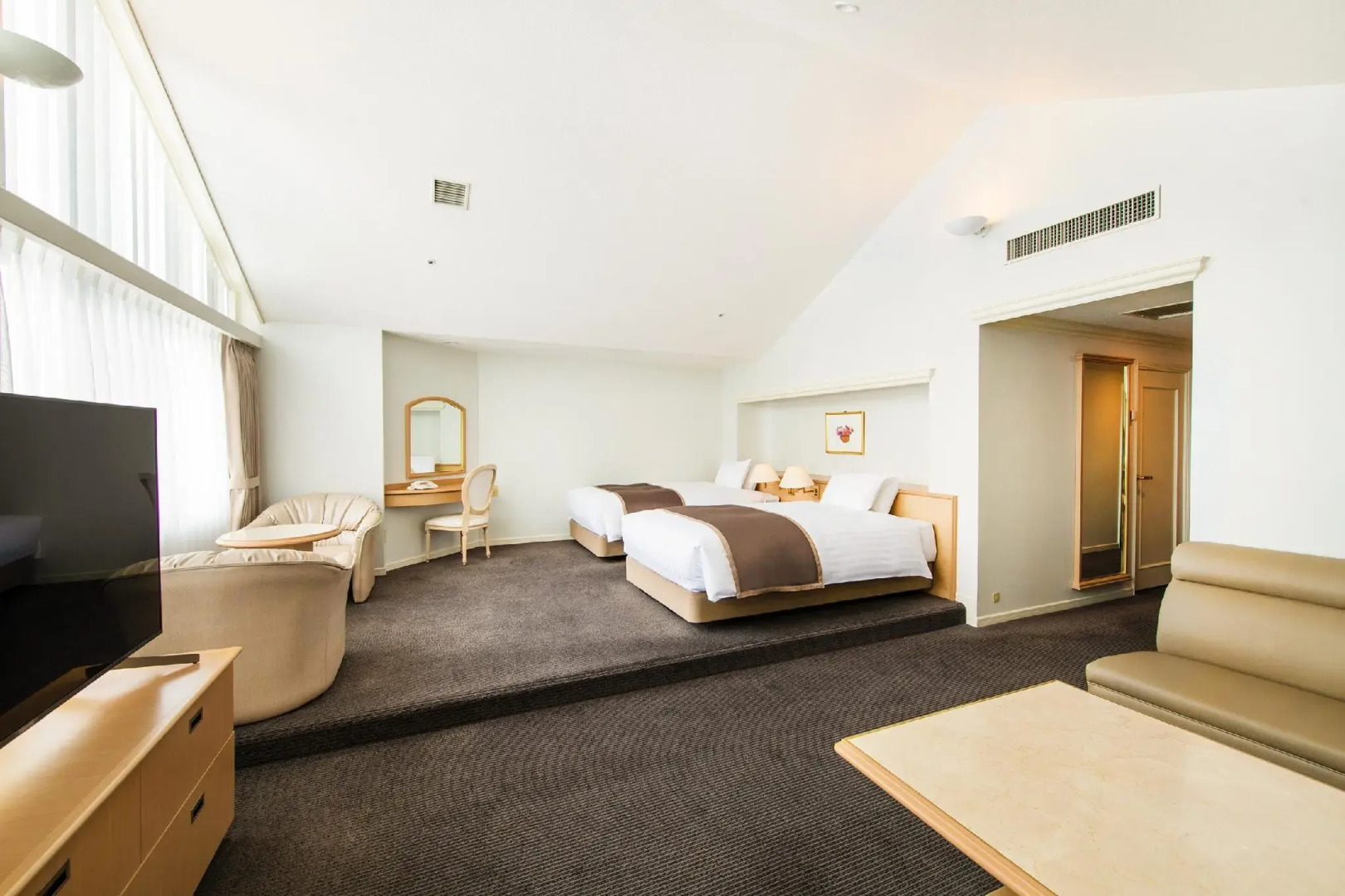 Rusutsu Resort Hotel & Convention