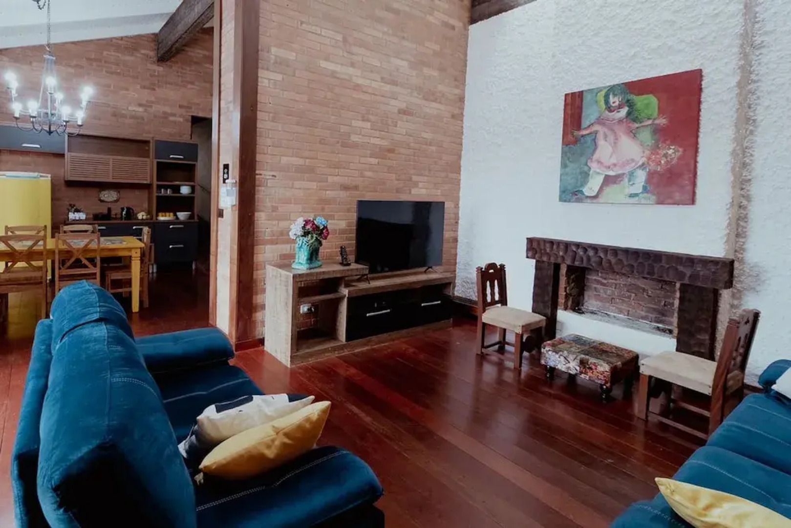 Tima Casa Ampla em Localiza o Privilegiada