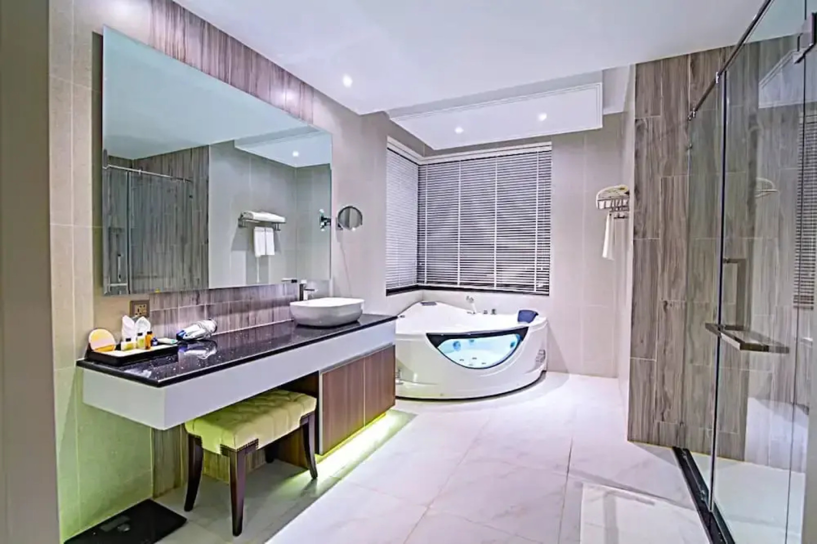 Castle Bayview Resort & Spa