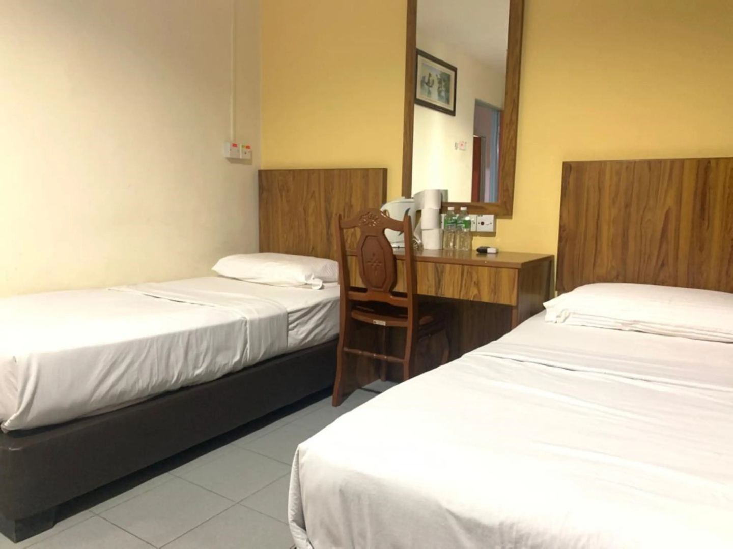 OYO 89877 Sun Triang Hotel