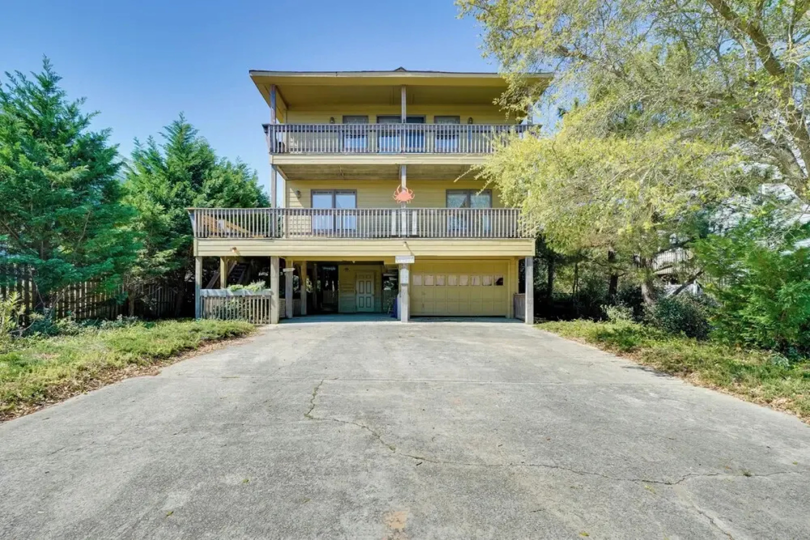 Spacious Kill Devil Hills Getaway w/ 3 Decks!