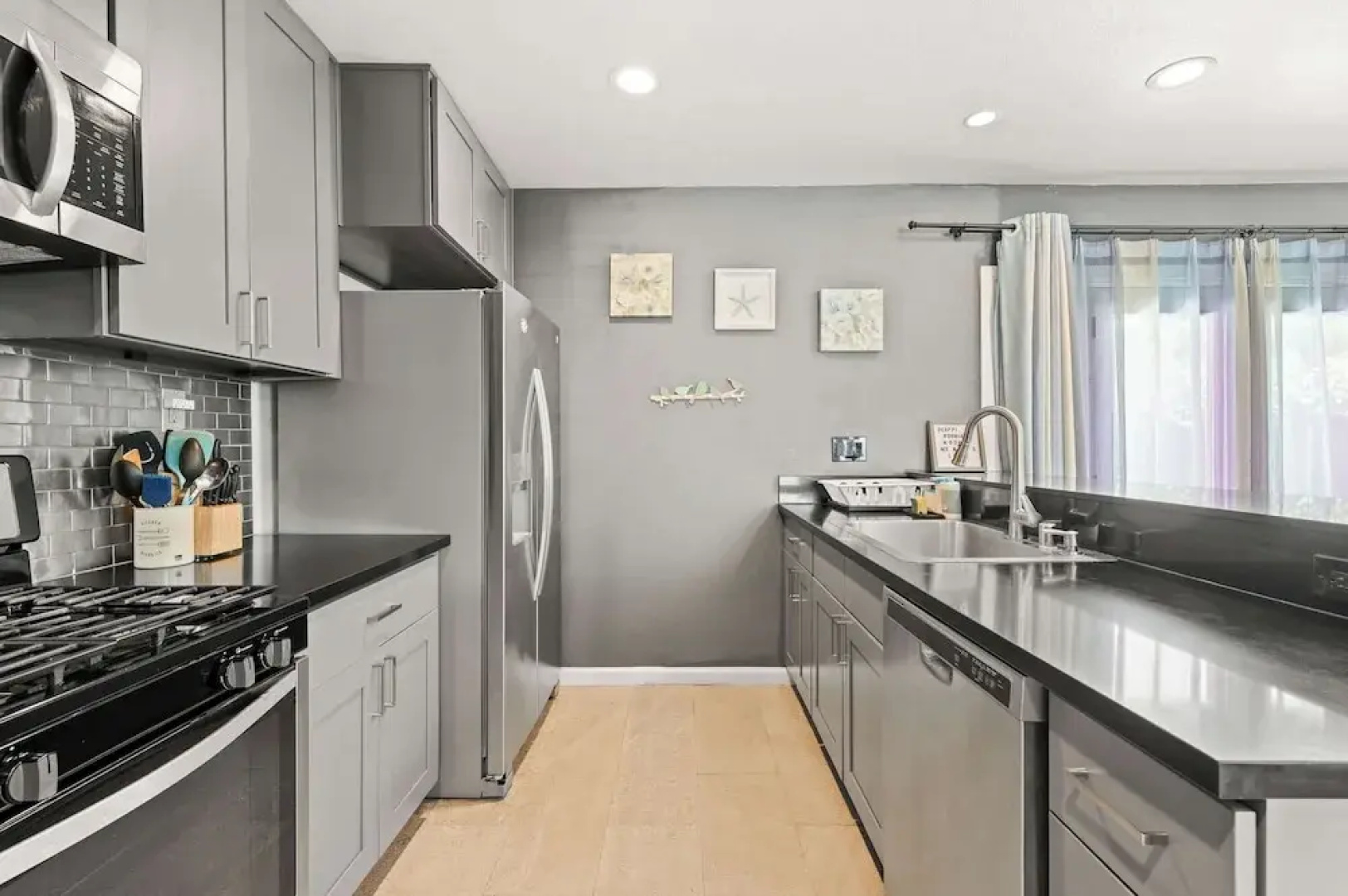 Spacious Family Friendly House in Central Location
