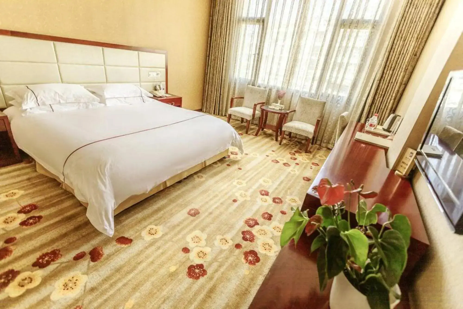Jianmenguan Hotel