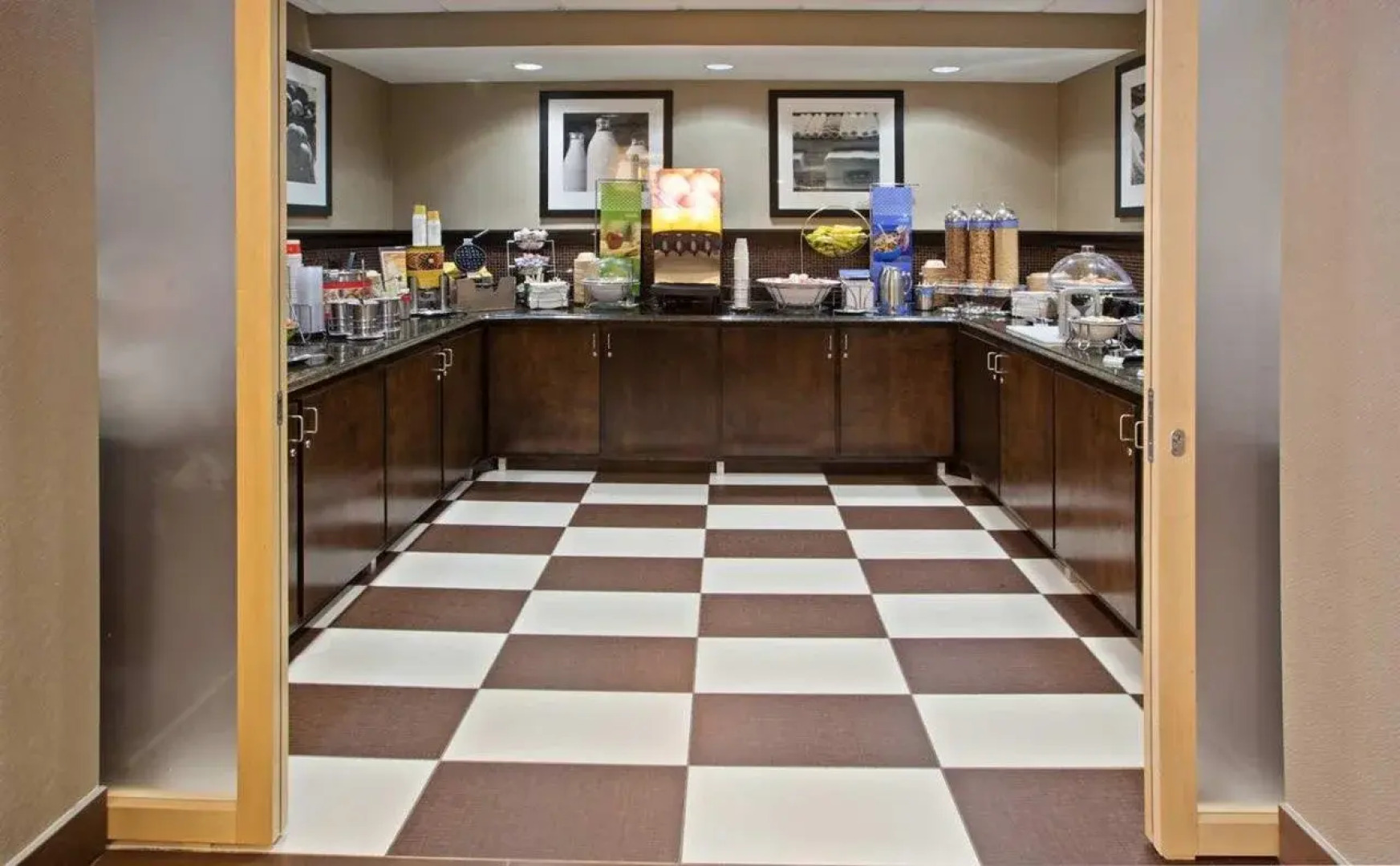 Hampton Inn Louisville I-65 @ Brooks Rd.