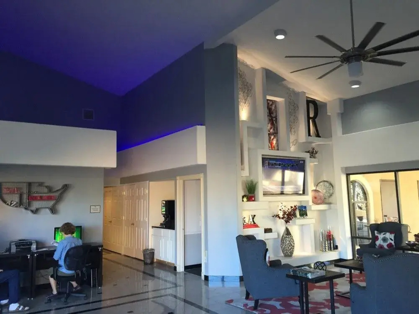 Ramada Inn & Suites Foothills Resort