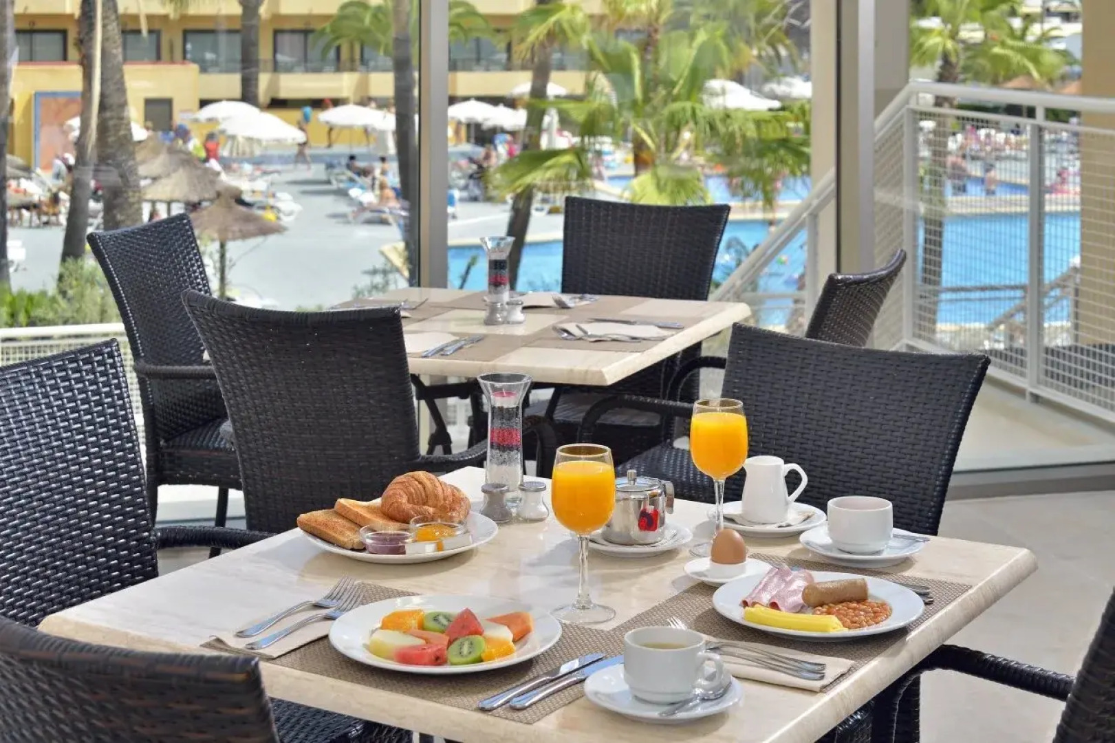 Отель Innside by Meliá Alcudia