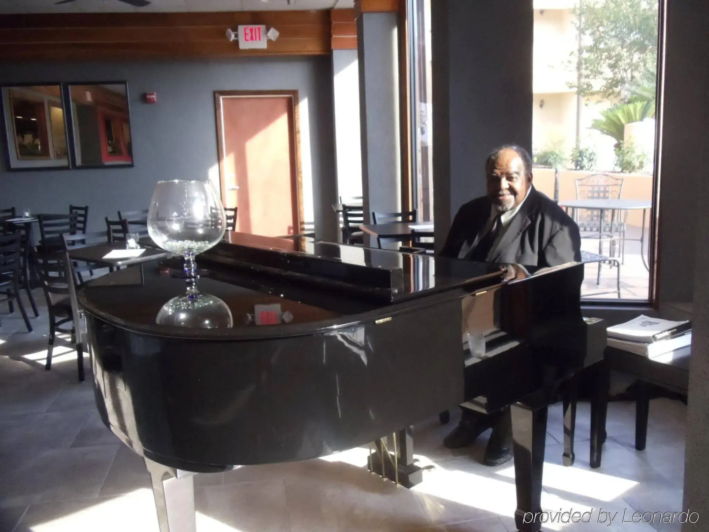 Quality Inn & Suites Pensacola Bayview