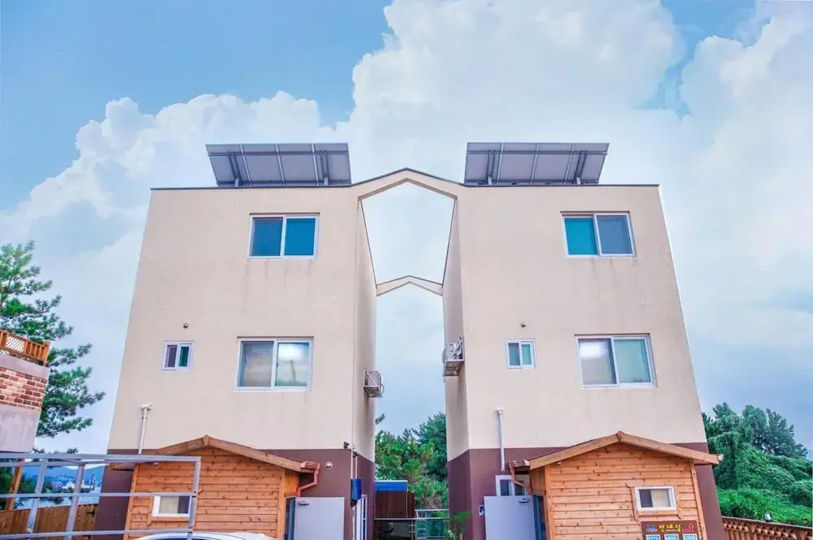 Tongyoung S468 Poolvilla