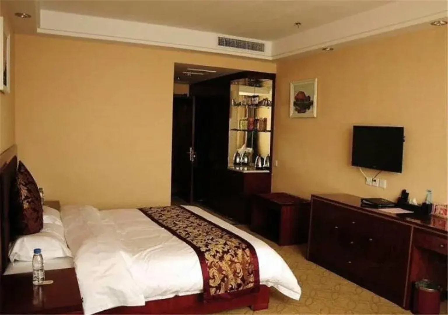 Liangshan Golden Beach Hotel