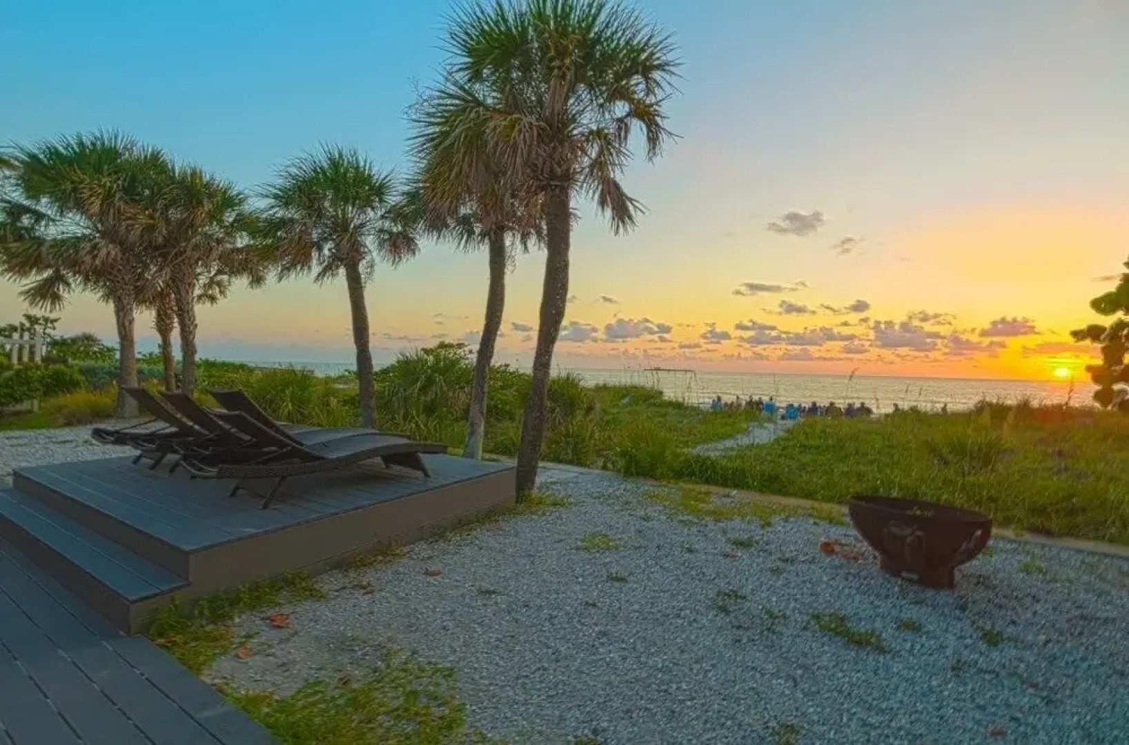 3 Palms Retreat by RedAwning