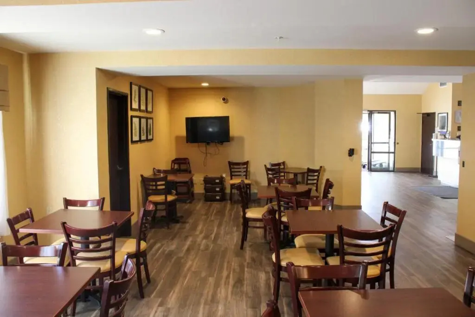 Sleep Inn Bend Crossroads Plaza