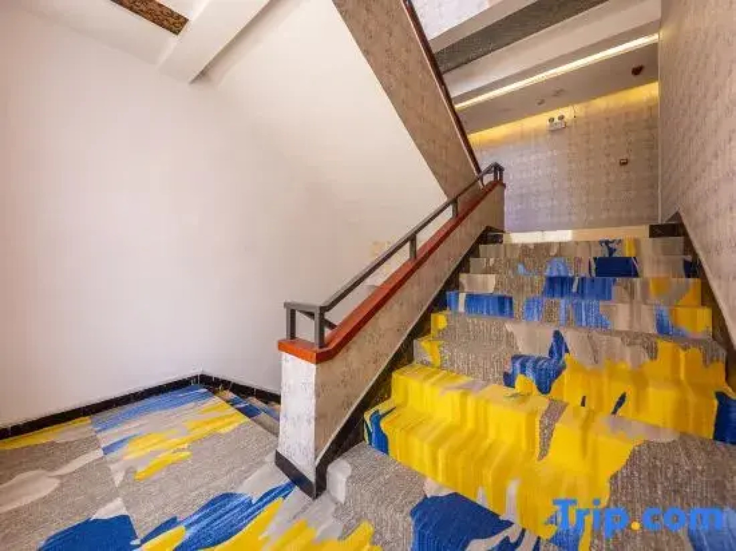 Baiyou Business Hotel