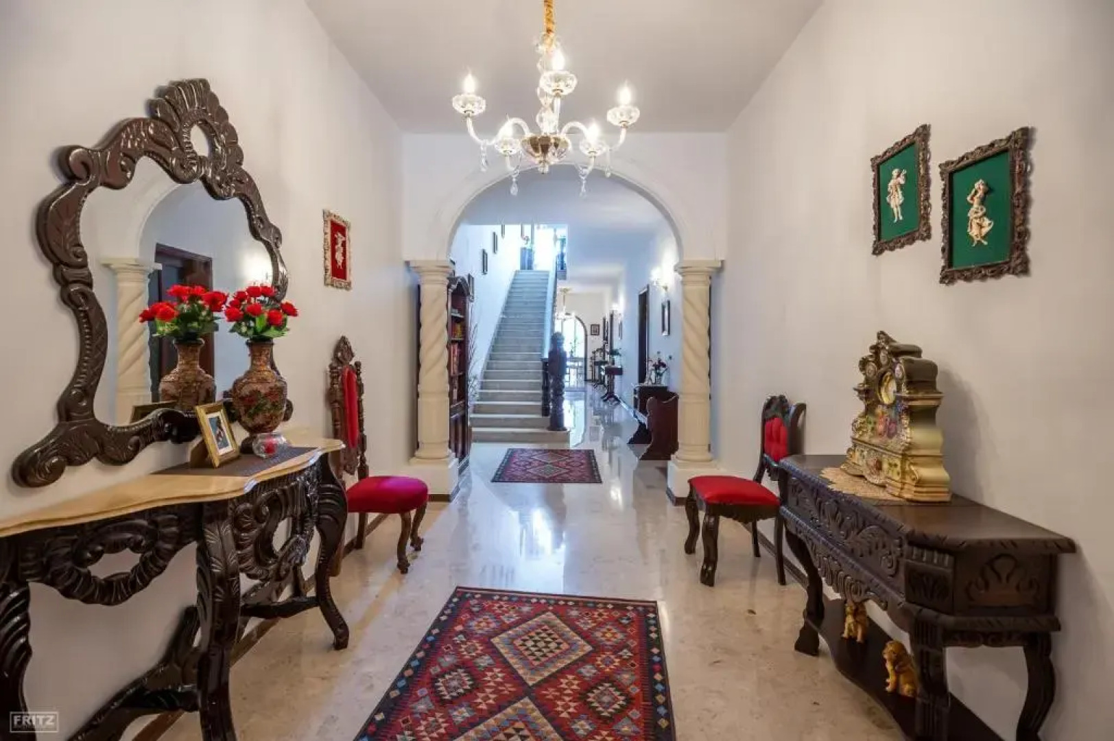 Close to airport, double bedroom, sofa-bed, private bathroom for adults and children aged 10 and over ONLY