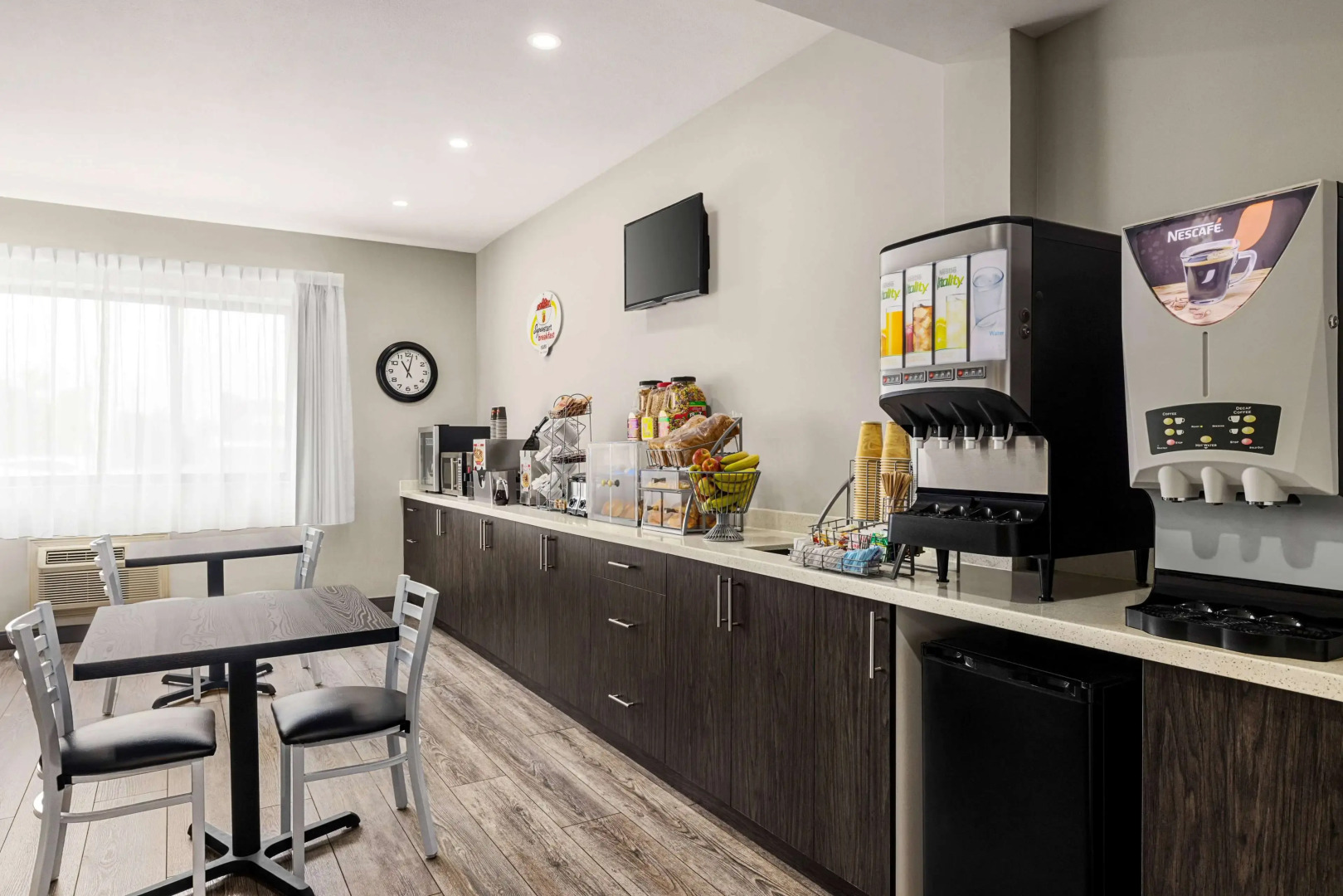 Super 8 by Wyndham Sarnia ON