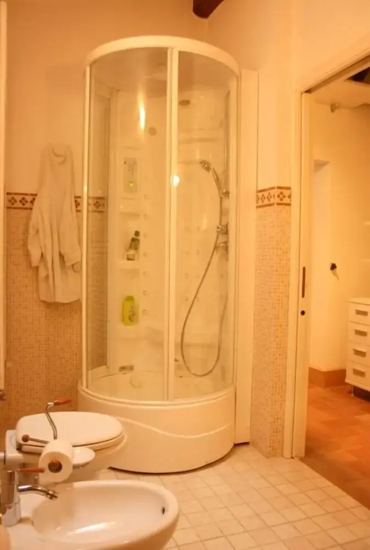 Beautiful private villa for 7 people with WIFI, private pool, TV and parking, close to Montepulc