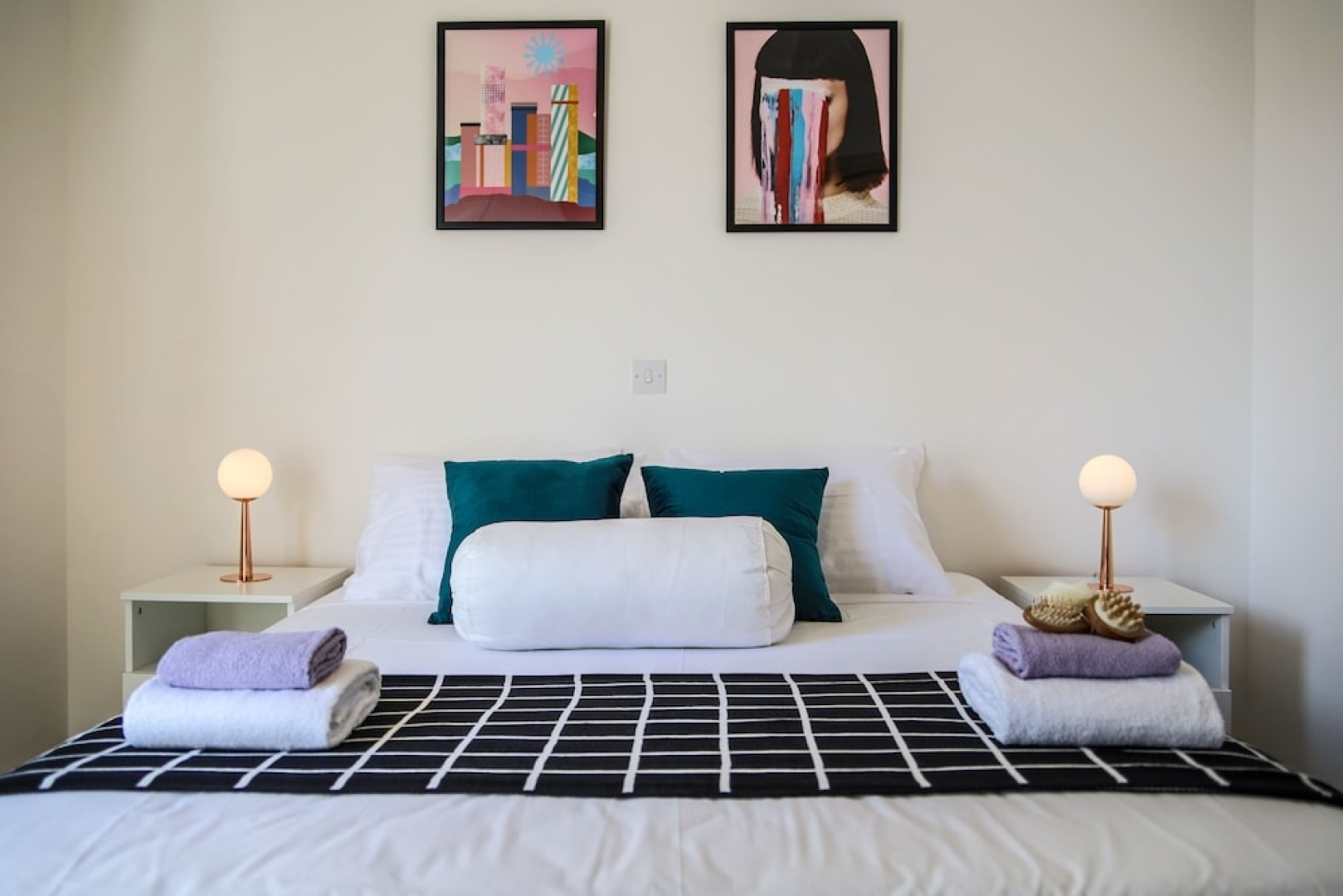 Phaedrus Living: City Luxury Flat Anemone 103