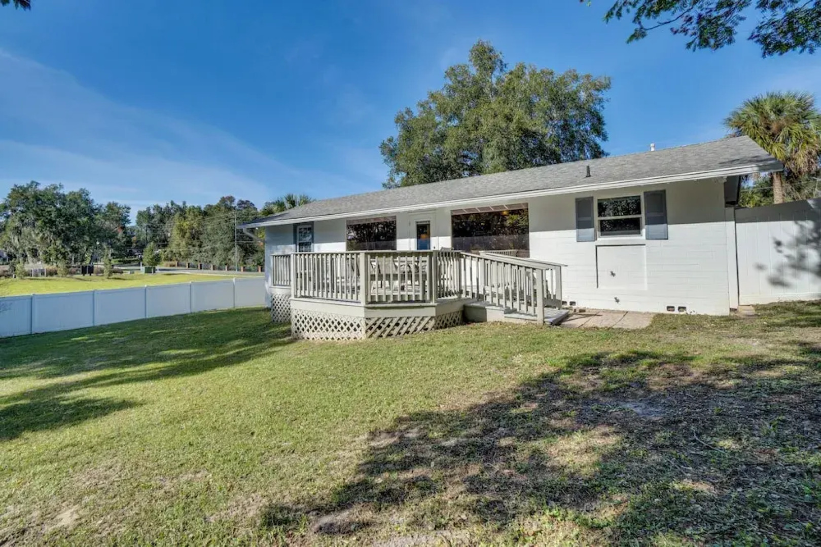 Vintage Mount Dora Cottage w/ Screened Porch!