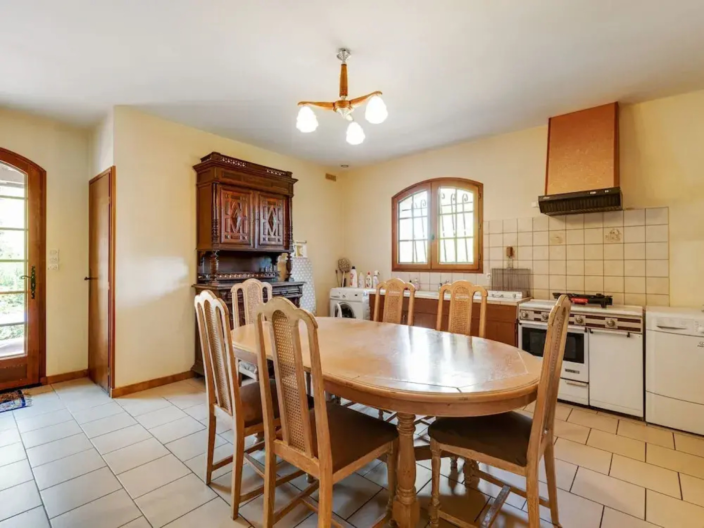 Beautiful Villa with Private Garden in Pineuilh Aquitaine