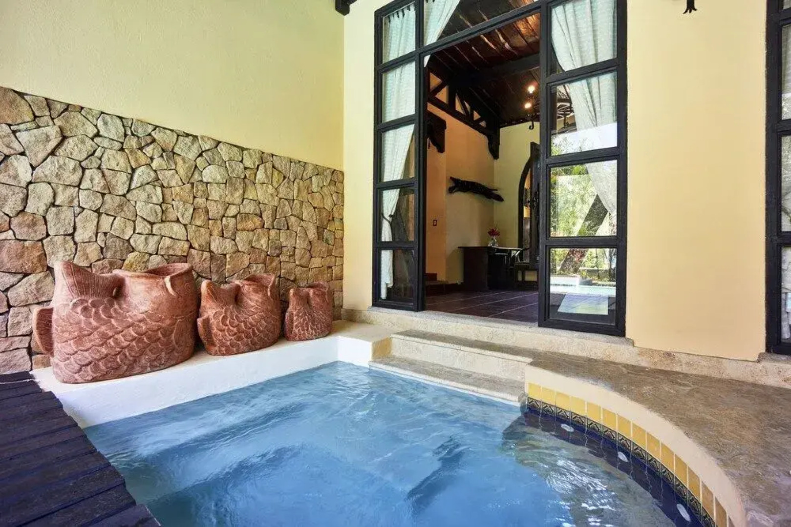 Paradise Beach Lodge